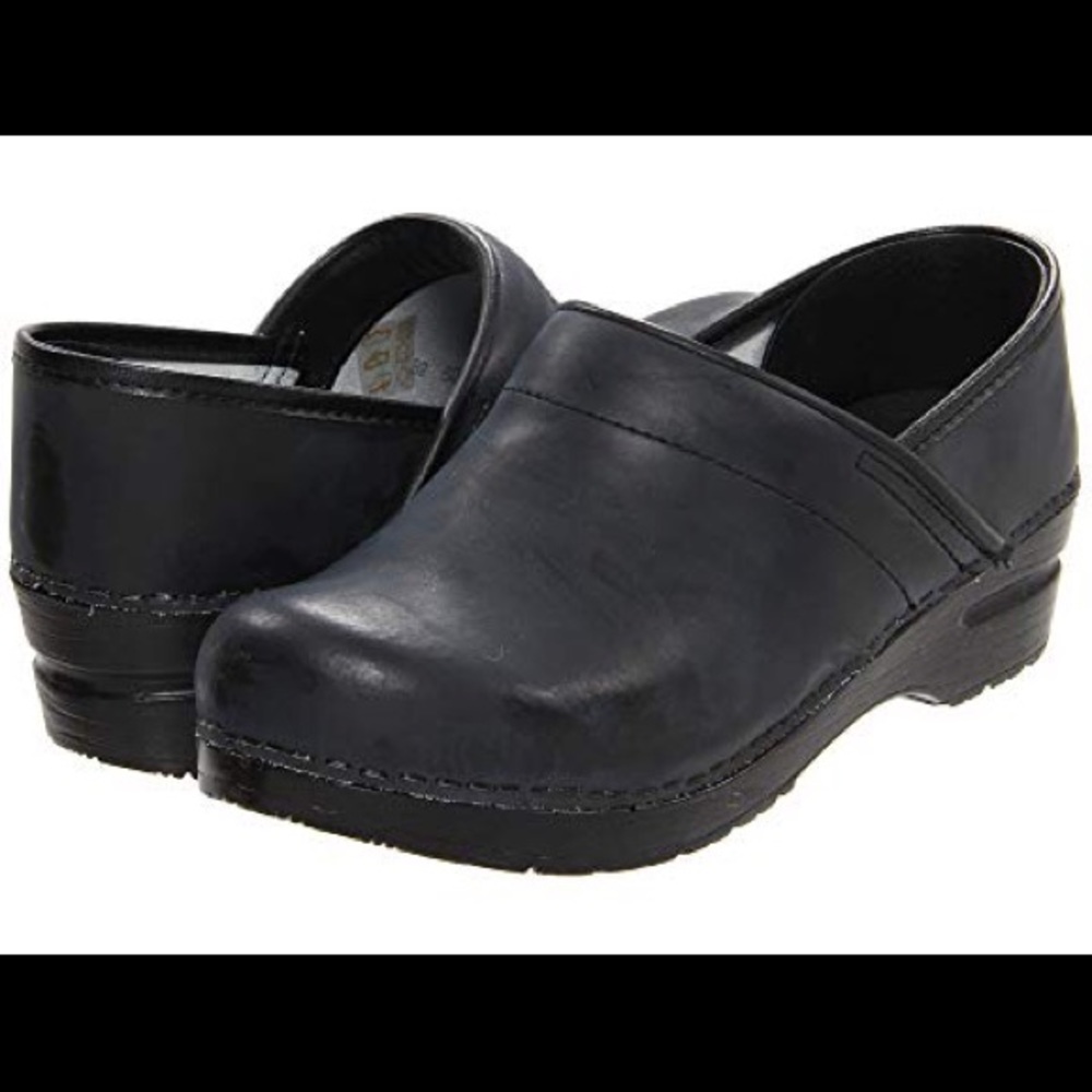 Sanita “professional smooth” nursing or work clogs